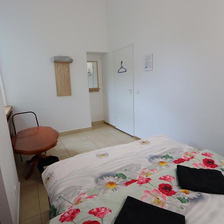 Fantastic Waw - C19 Room F Варшава Екстер'єр фото